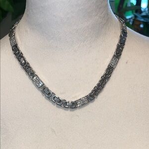Elegant Silver Chain Necklace